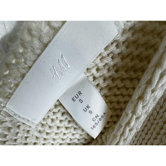 H&M Knit V-Neck Top, Sleeveless, Ivory, Sz: S, 50-19 - Picture 9 of 13